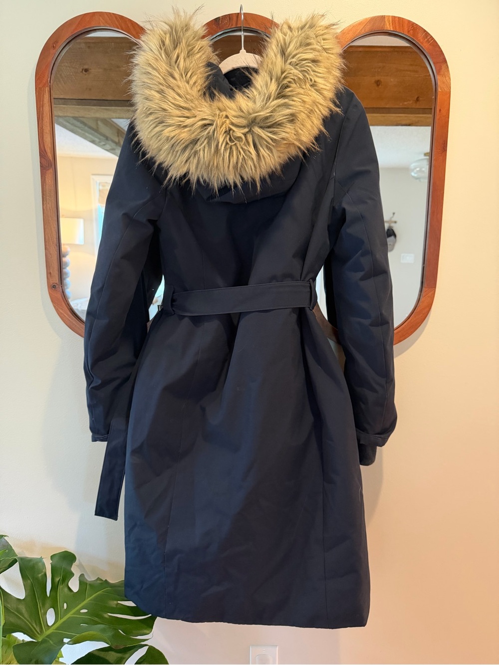 Aritzia Babaton Navy Hooded Belted Parka with Faux Fur Trim - Picture 4 of 7